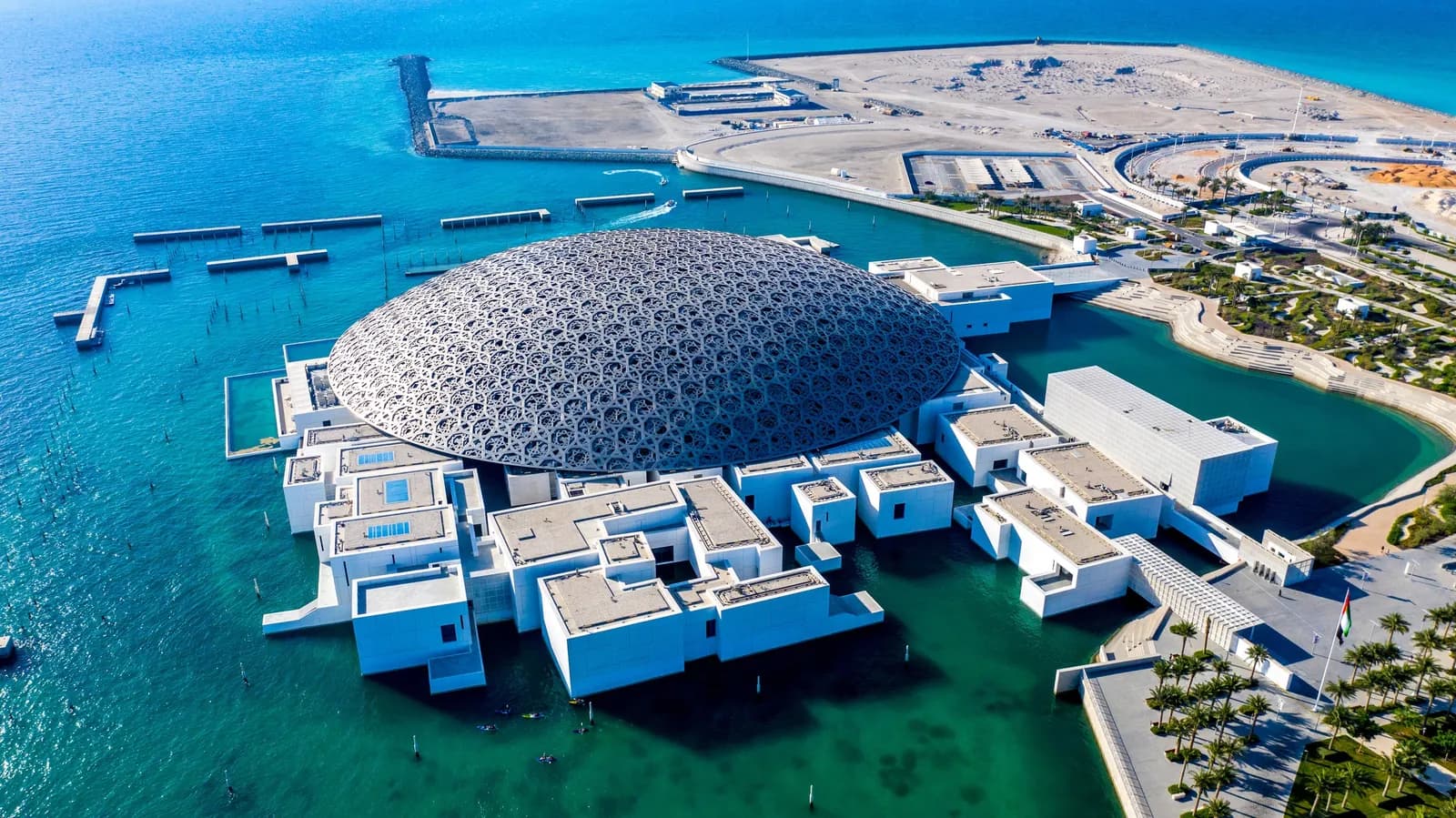 Louvre Abu Dhabi, abu dhabi