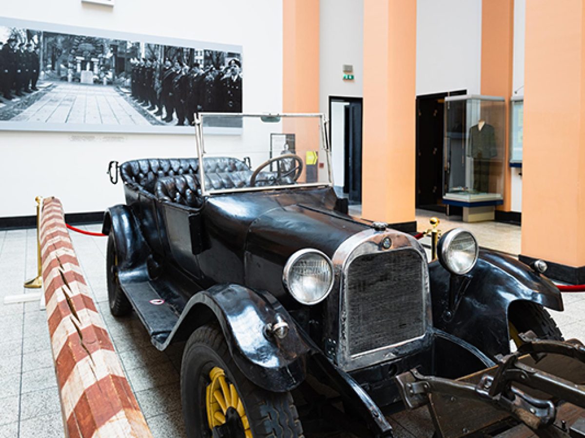 Sharjah Classic Cars Museum tour