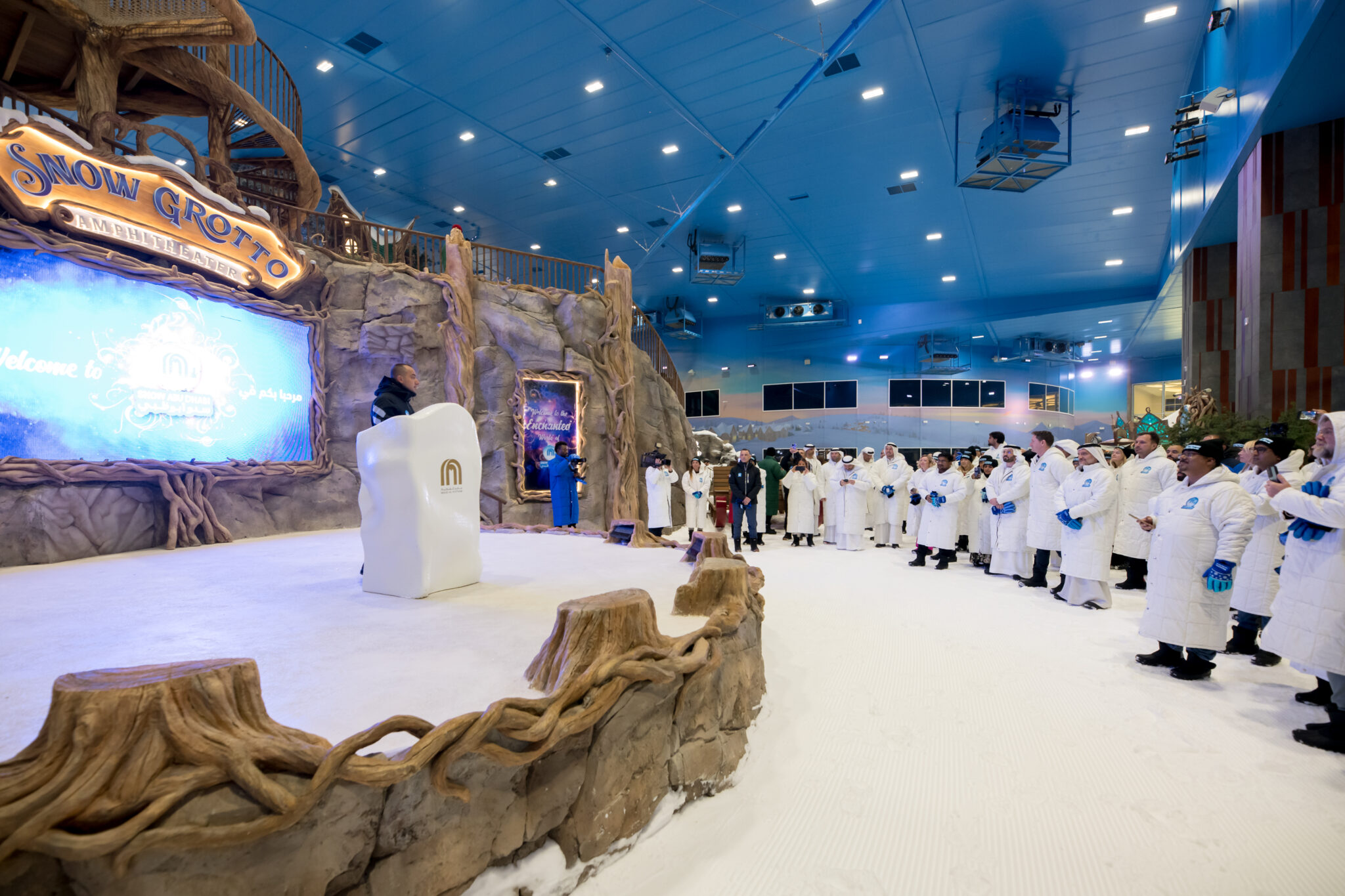 Snow-Abu-Dhabi-03-2048×1365