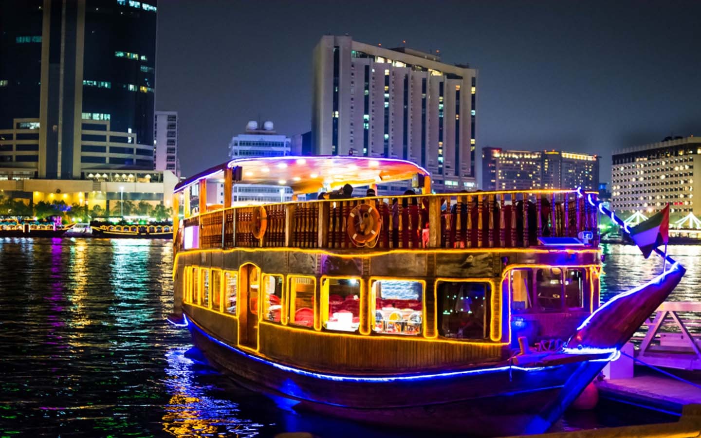 dhow cruise creek dinner